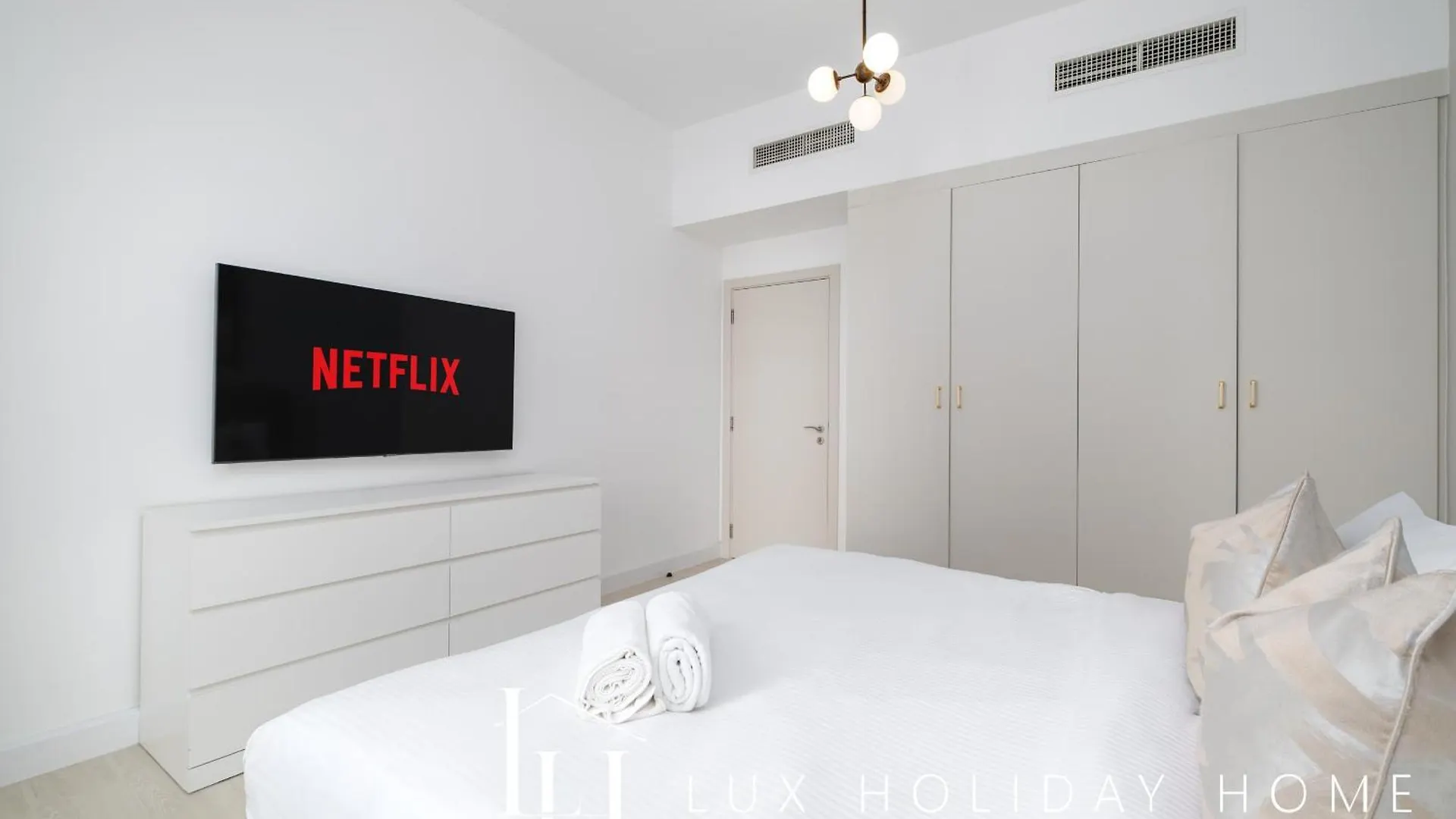 Lux The Luxurious Central Jbr Suite Dubai Daire